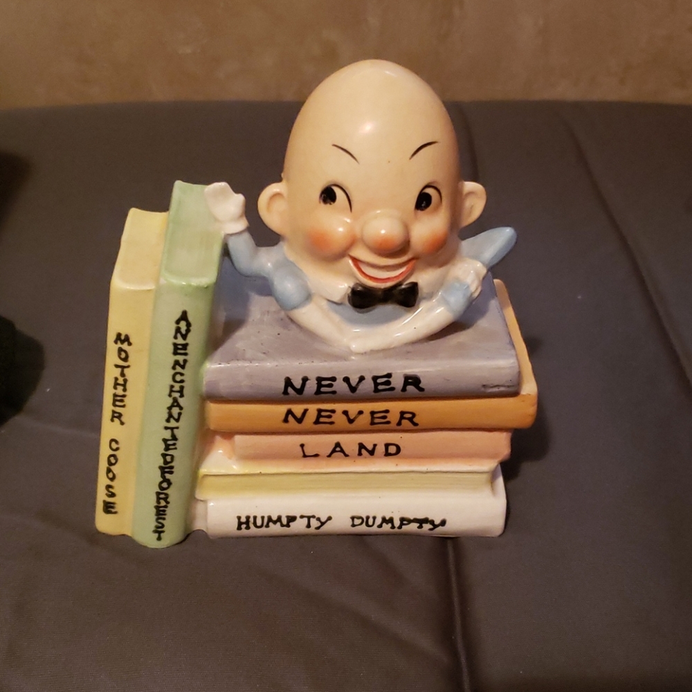 Retro Nursery Humpty Dumpty Bank 🐷 Bank Ja